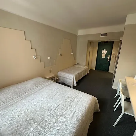 Hotel Chiffre Albi Room photo