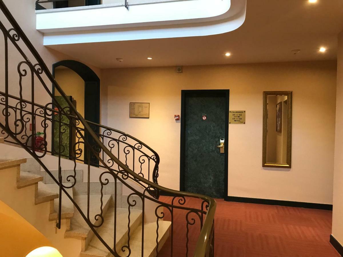 Chiffre Hotel
